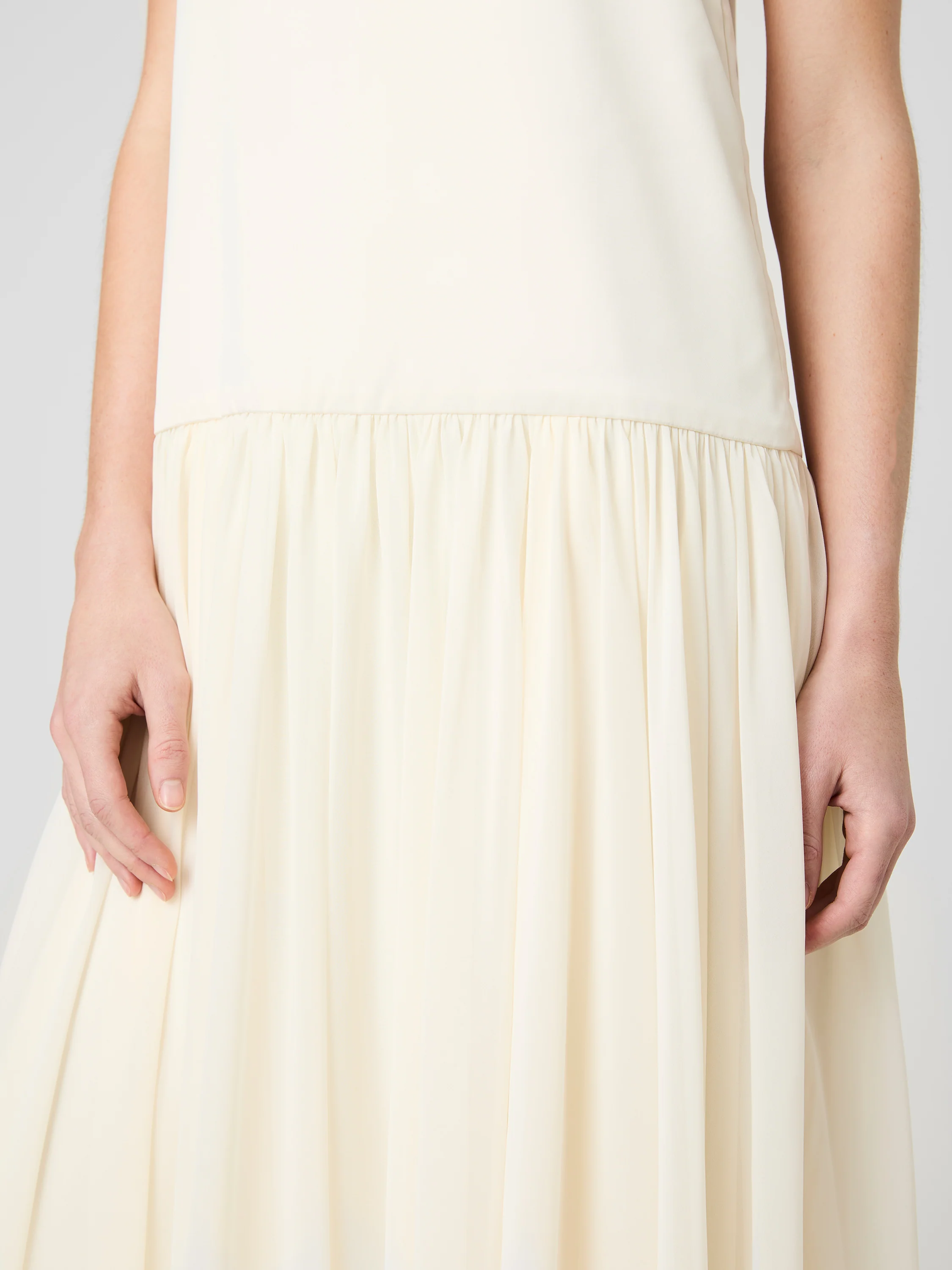 MARINA SILKY MAXI DRESS - Image 3