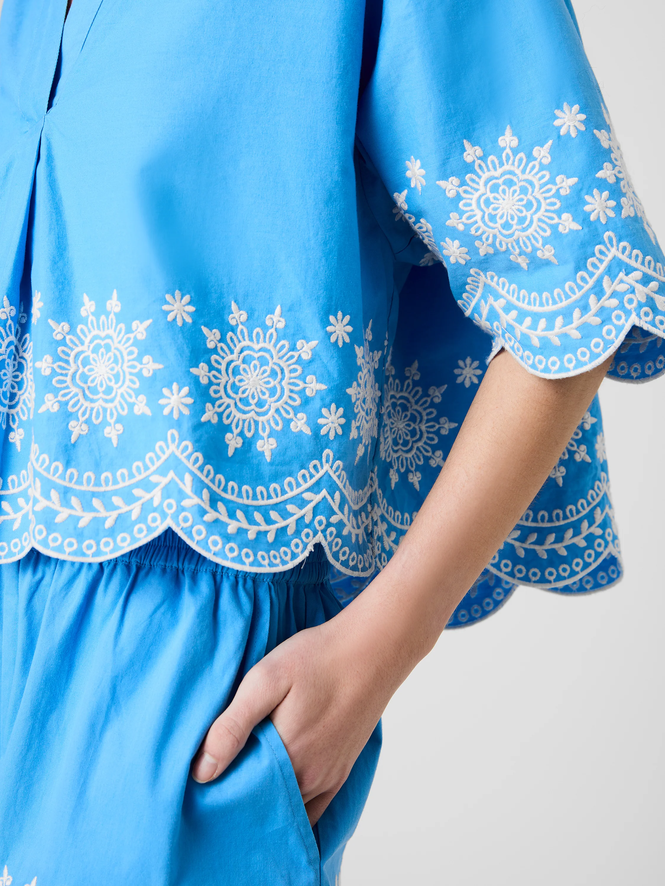 ALISSA COTTON EMBROIDERED POPOVER - Image 4