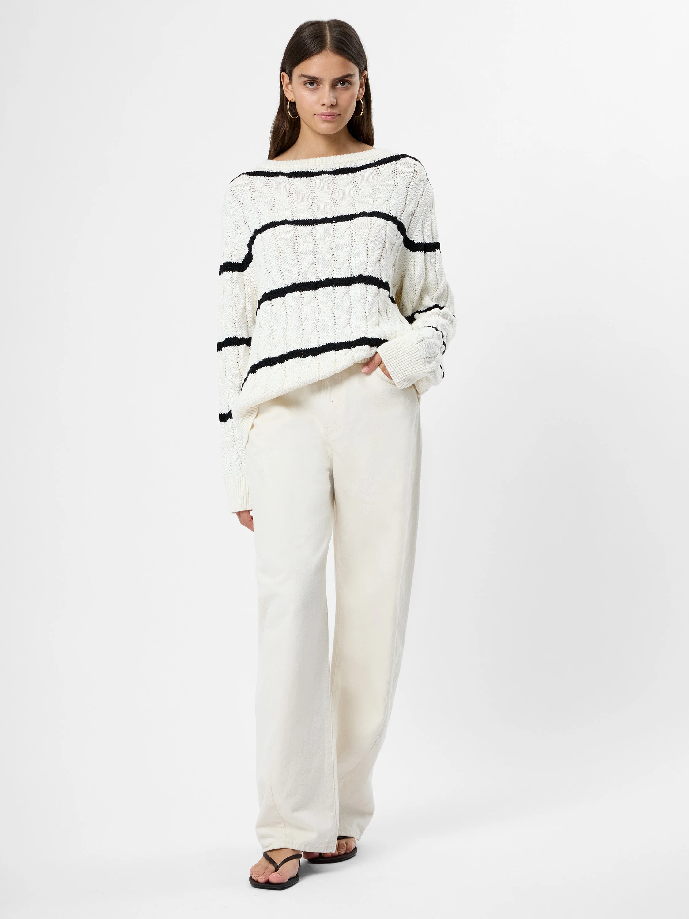 MOZART CHUNKY CABLE KNIT PULLOVER - Image 2