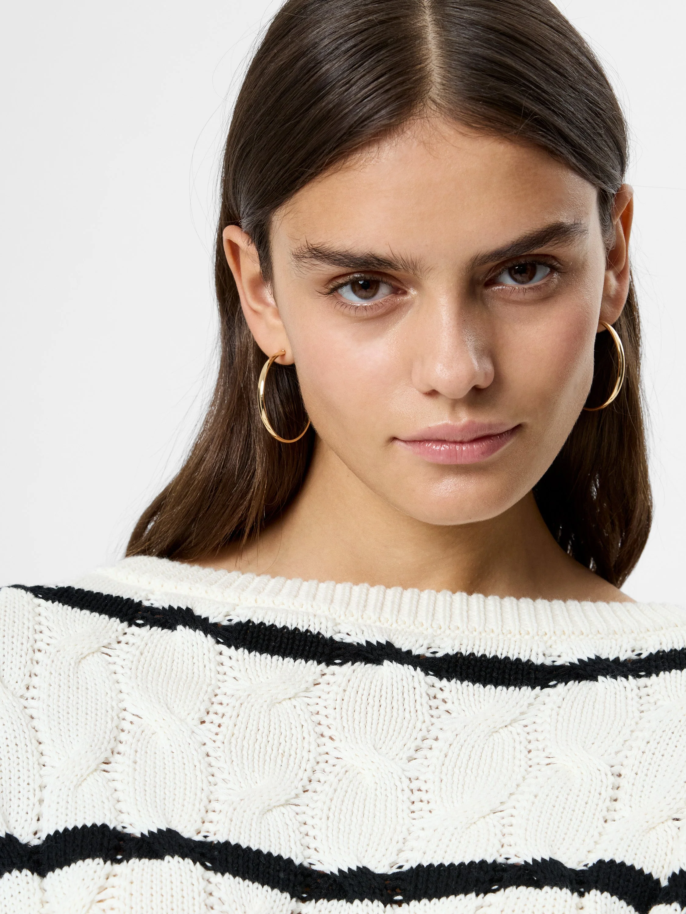 MOZART CHUNKY CABLE KNIT PULLOVER - Image 3